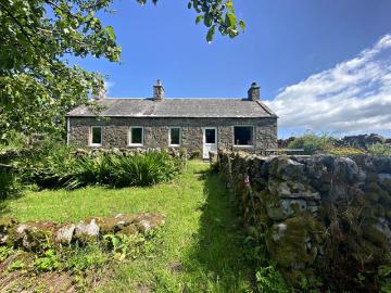 1 bedroom cottage for sale