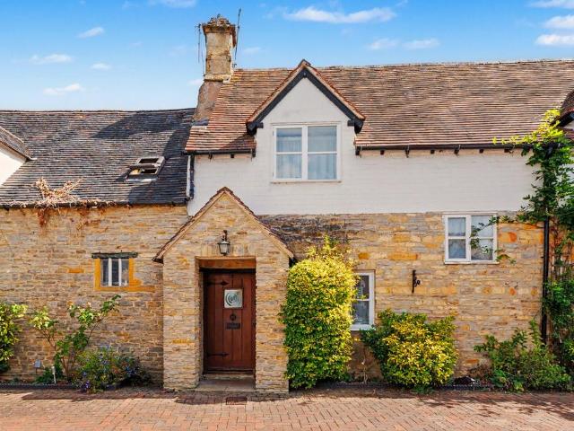 1 bedroom cottage for sale