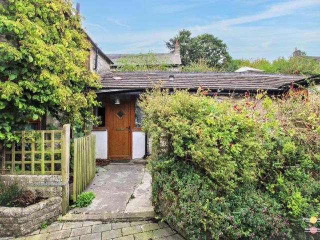 1 bedroom cottage for sale