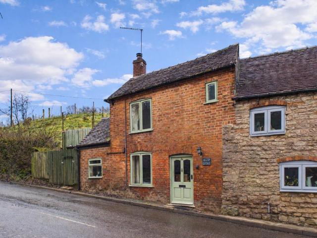 1 bedroom cottage for sale
