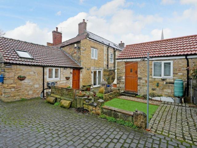 2 bedroom semi detached house for sale