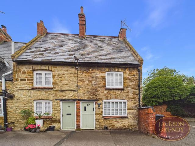1 bedroom cottage for sale