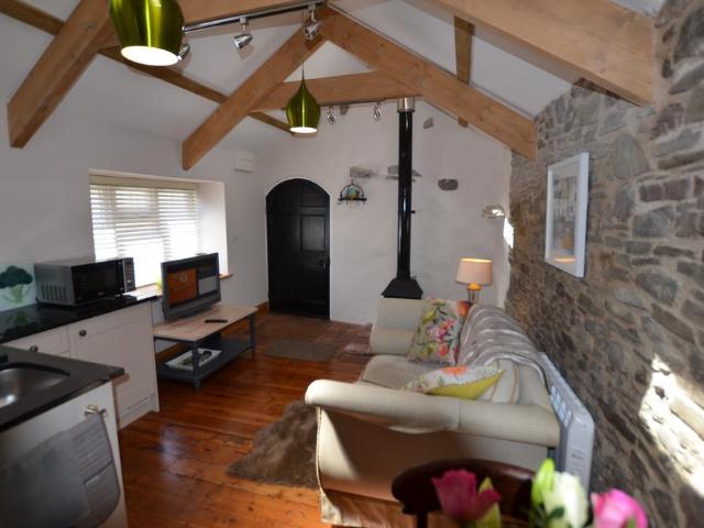 1 bedroom cottage for sale
