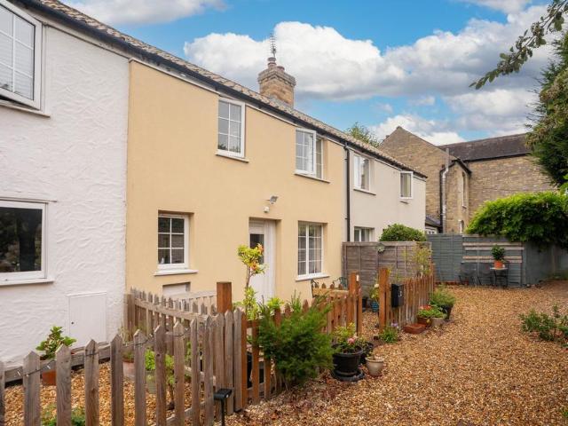 1 bedroom cottage for sale