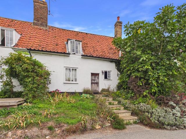 1 bedroom cottage for sale