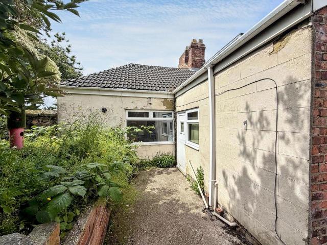 1 bedroom cottage for sale