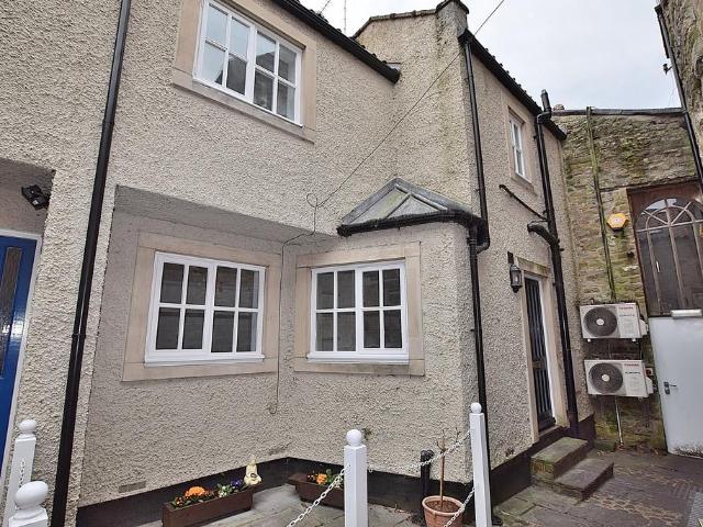 1 bedroom cottage for sale