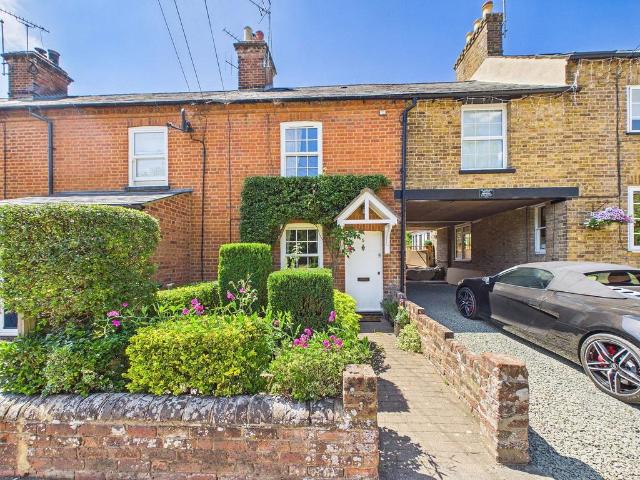 2 bedroom cottage for sale