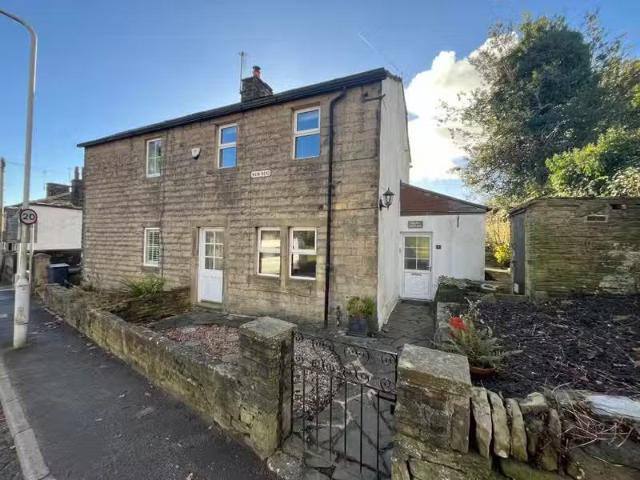 1 bedroom cottage for rent in Main Road, East Morton, KEIGHLEY.
