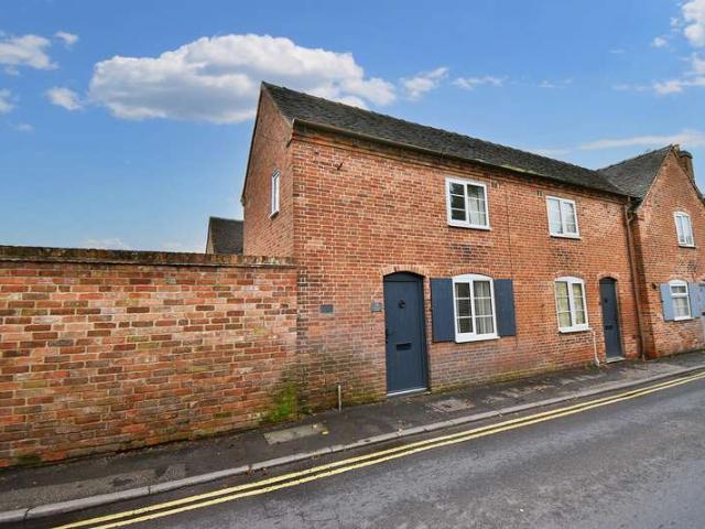 1 Bedroom Cottage House