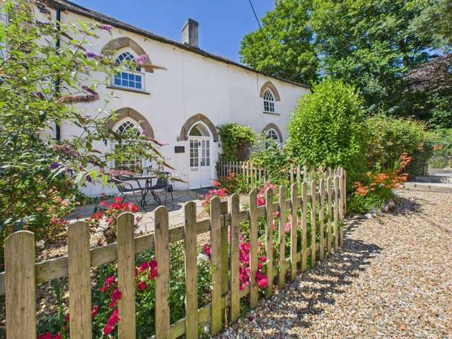 1 Bedroom Cottage House