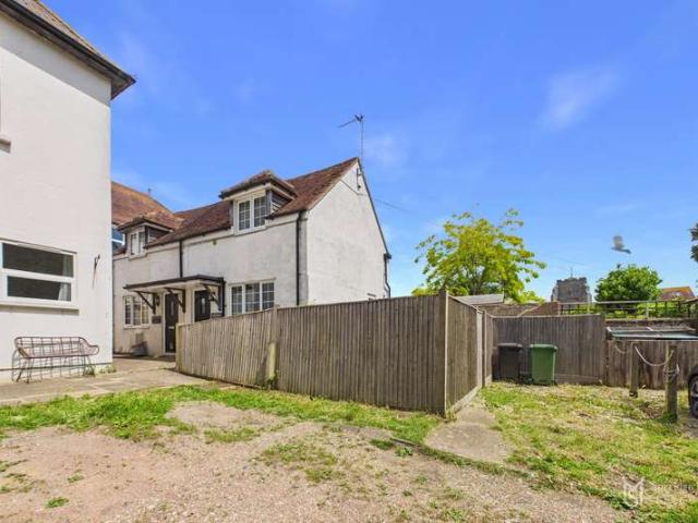 1 Bedroom Cottage House