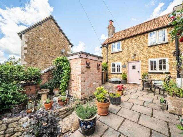 1 Bedroom Cottage House
