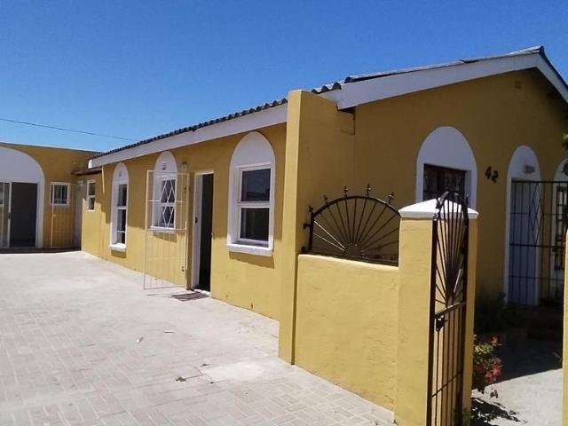 1 Bedroom cottage rented in Scottsdene, Kraaifontein