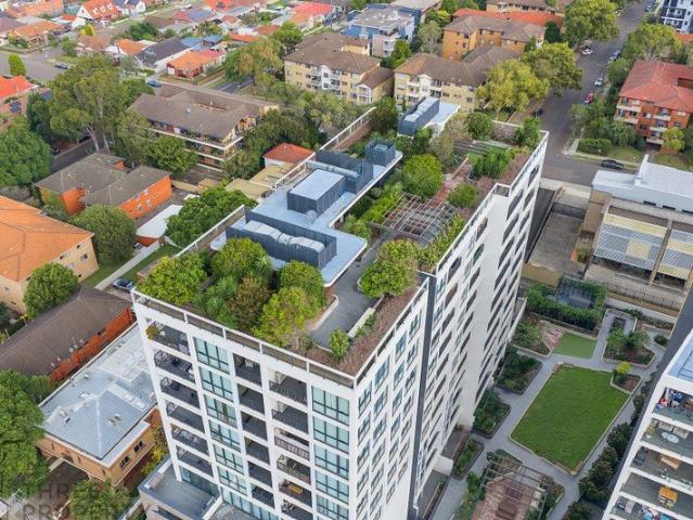 Courtyard Apartment in Veridian