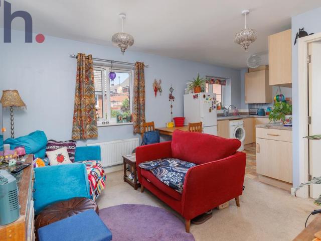1 bedroom coach house for sale