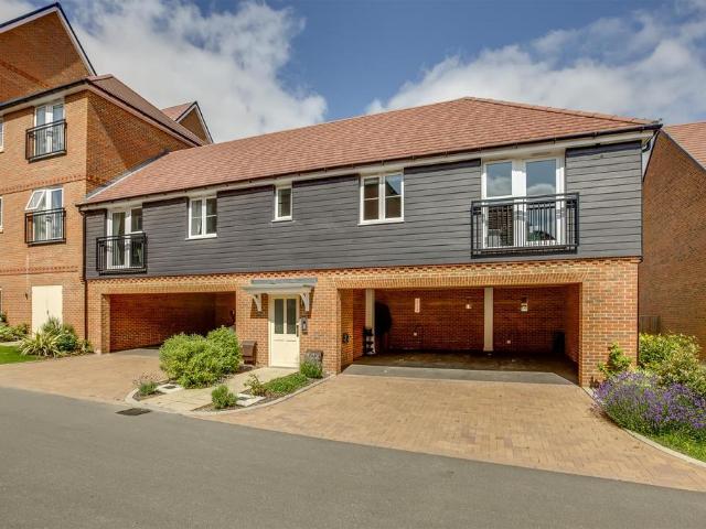 1 bedroom coach house for sale