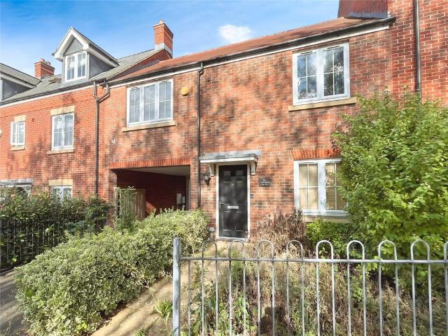 1 bedroom maisonette for sale