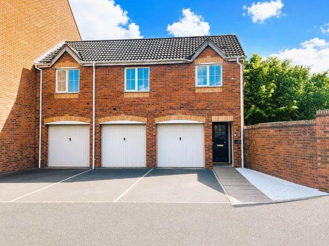 1 bedroom coach house for sale
