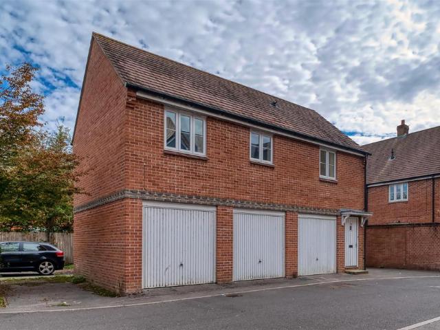 1 bedroom coach house for sale
