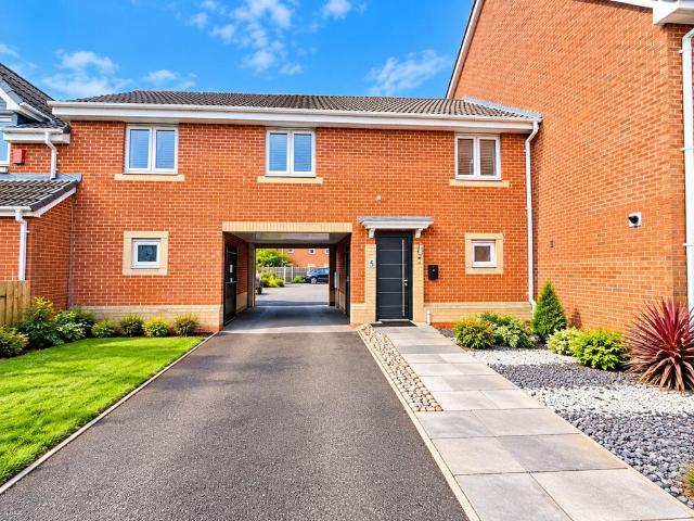 1 bedroom coach house for sale
