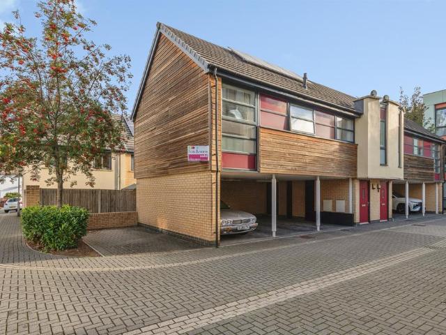 1 bedroom coach house for sale