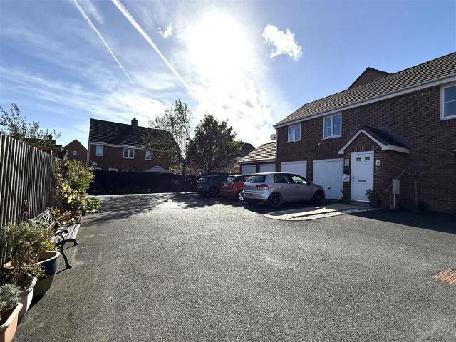 1 bedroom coach house for sale