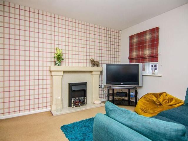 1 bedroom coach house to rent