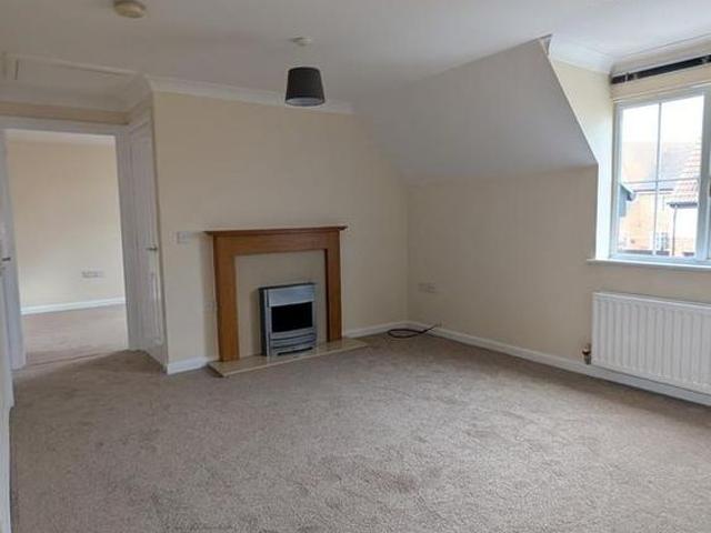 1 bedroom coach house to rent