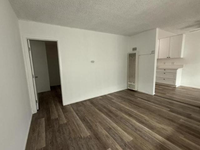 1 bedroom, Compton CA 90221 105700242