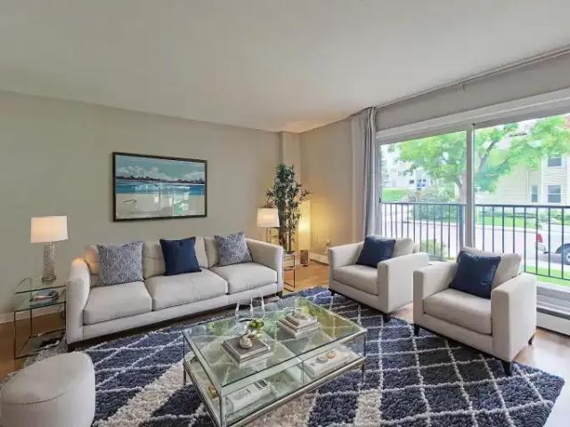 1 Bedroom Condo Calgary AB 106134226