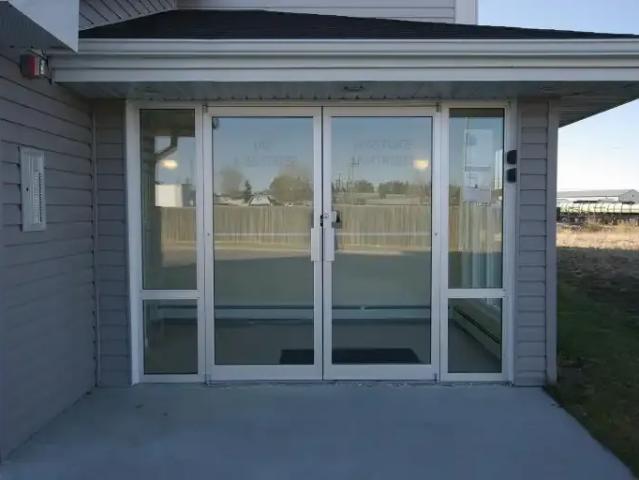 1 Bedroom Condo Crossfield AB LS105715851