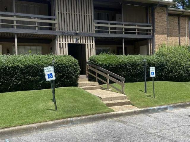 1 Bedroom Condo for Rent at 2812 Georgetown Drive, Hoover, AL 35216