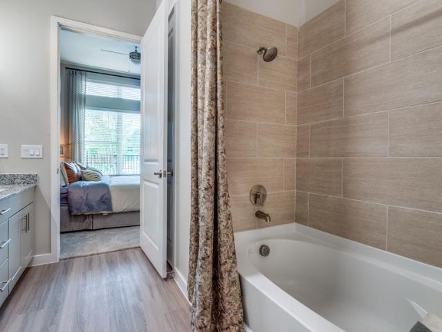 1 Bedroom Condo for Rent at 735 Washington Drive #1441.9, Arlington, TX 76011