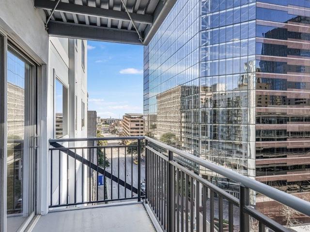 1 Bedroom Condo for Rent at 800 Brazos Street #2005, Austin, TX 78701 Downtown Austin