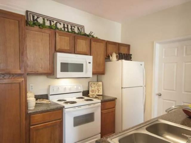 1 bedroom, Conroe TX 77301 105852694