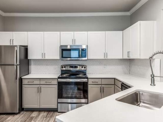1 bedroom, Conroe TX 77384 104862092