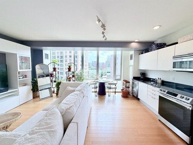 1 bedroom, Cambridge MA 02141 105496681