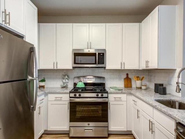 1 bedroom, Canton MA 02021 103418763