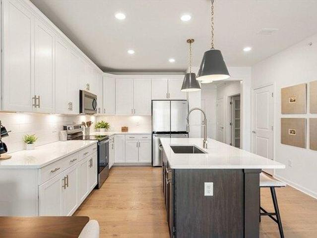 1 bedroom, Canton MA 02021 105386484