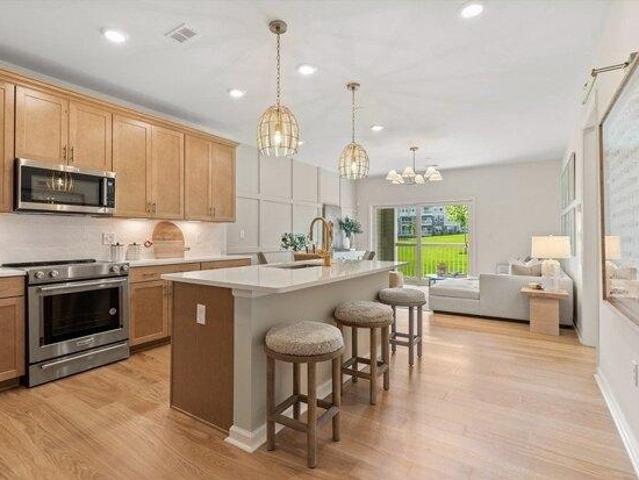 1 bedroom, Canton MA 02021 105438282