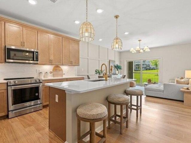 1 bedroom, Canton MA 02021 105548778
