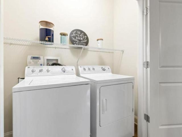 1 bedroom, Cary NC 27519 105000040