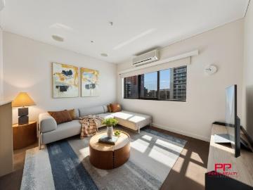 1 Bedroom CBD Apartment with Secure Parking, Motorbike Bay & Storage | Prime Barrack Street Location