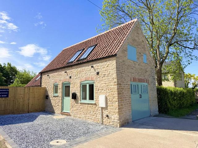 1 bedroom character property to rent