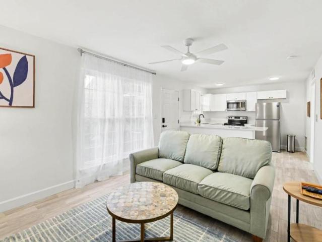 1 bedroom, Charleston SC 29407 105180857