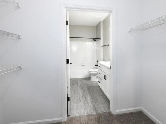1 bedroom, Charlotte NC 28270 104885299