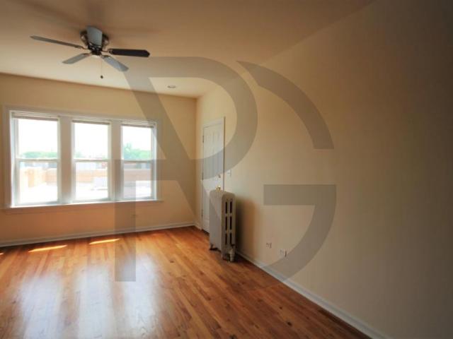1 bedroom, Chicago IL 60640 104868980