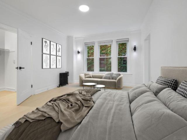 1 bedroom, Chicago IL 60640 105040013