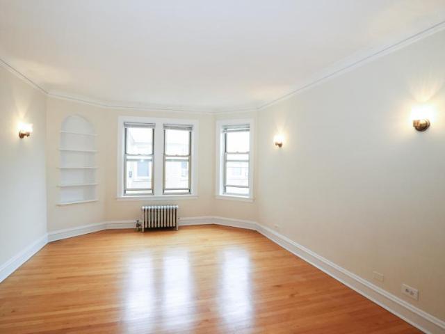 1 bedroom, Chicago IL 60645 105812821